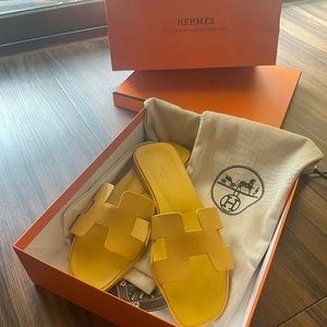 SOLD—Hermes Oran Sandals Size 39 With Box And Dust Bags Jaune Sable Epsom.